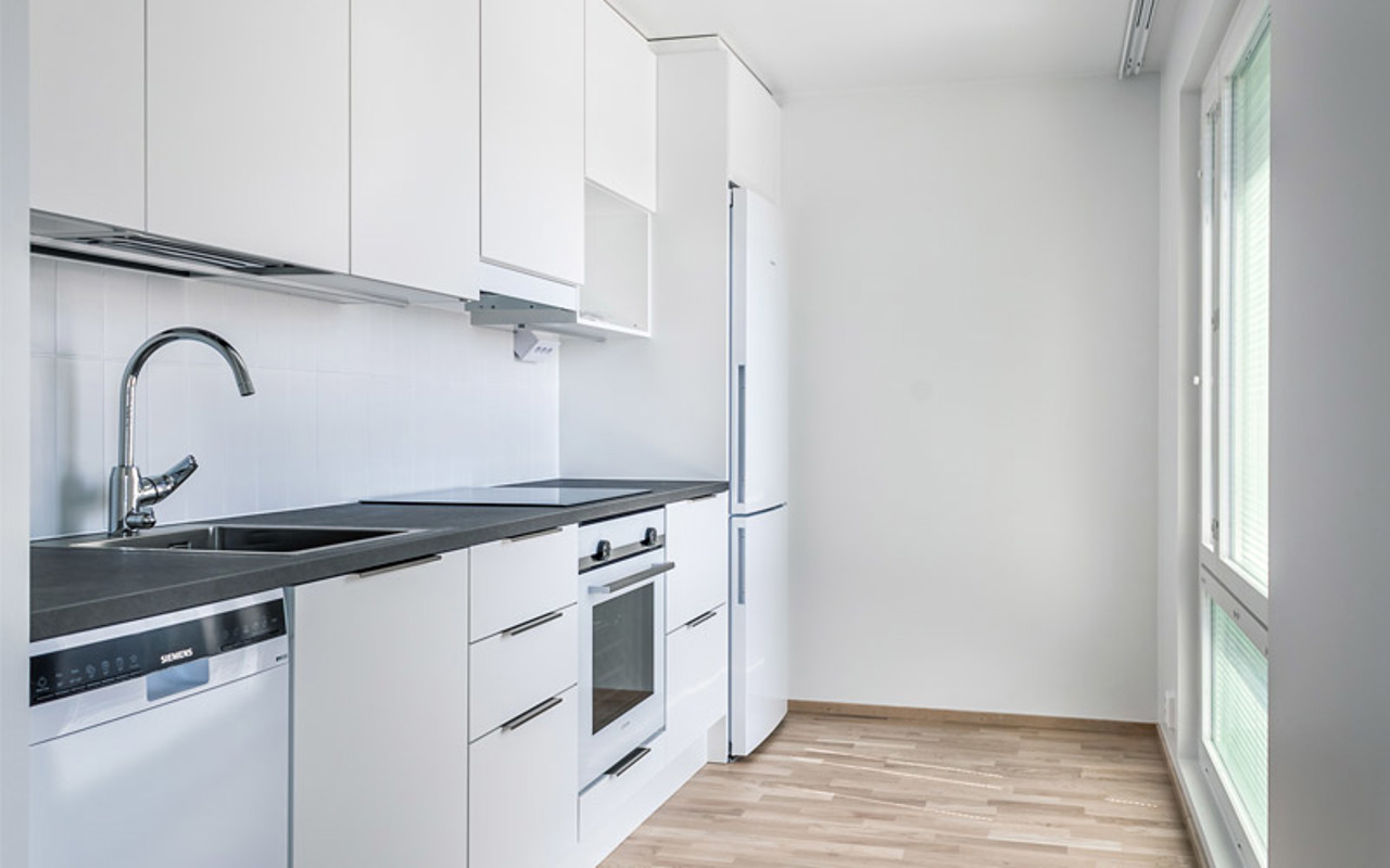 Valokuva asunnon A17 keittotilasta